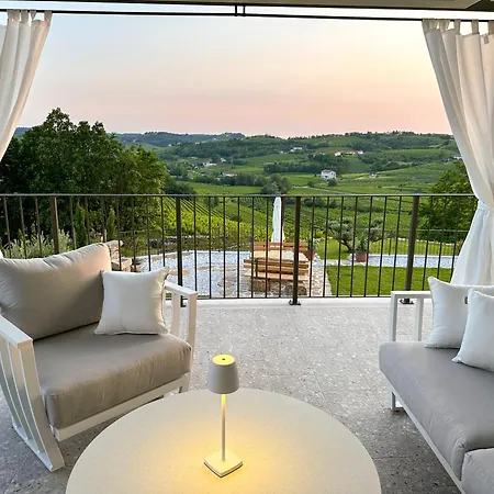 Apartment Ca' S Lorenz - A Luxury 100m2 In A Chic Vineyard Dobrovo