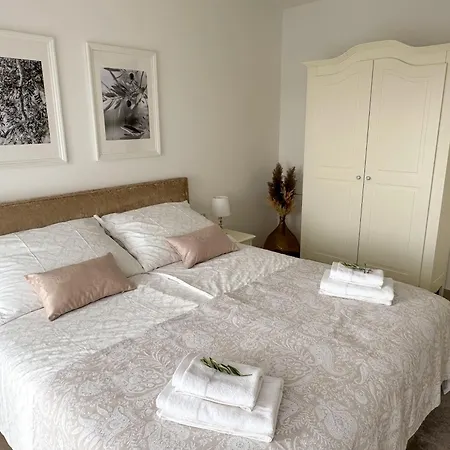 Ca' S Lorenz - A Luxury 100m2 In A Chic Vineyard * Dobrovo